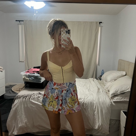 SALTY LEMON shorts - Picture 11 of 16